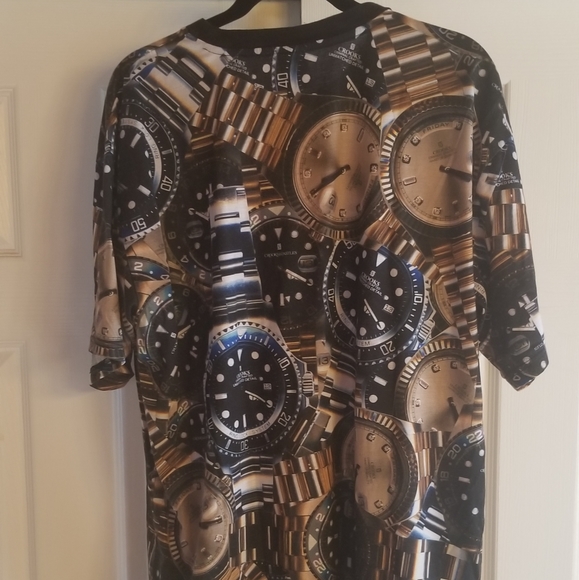 Clothing - Picture 2 of 4